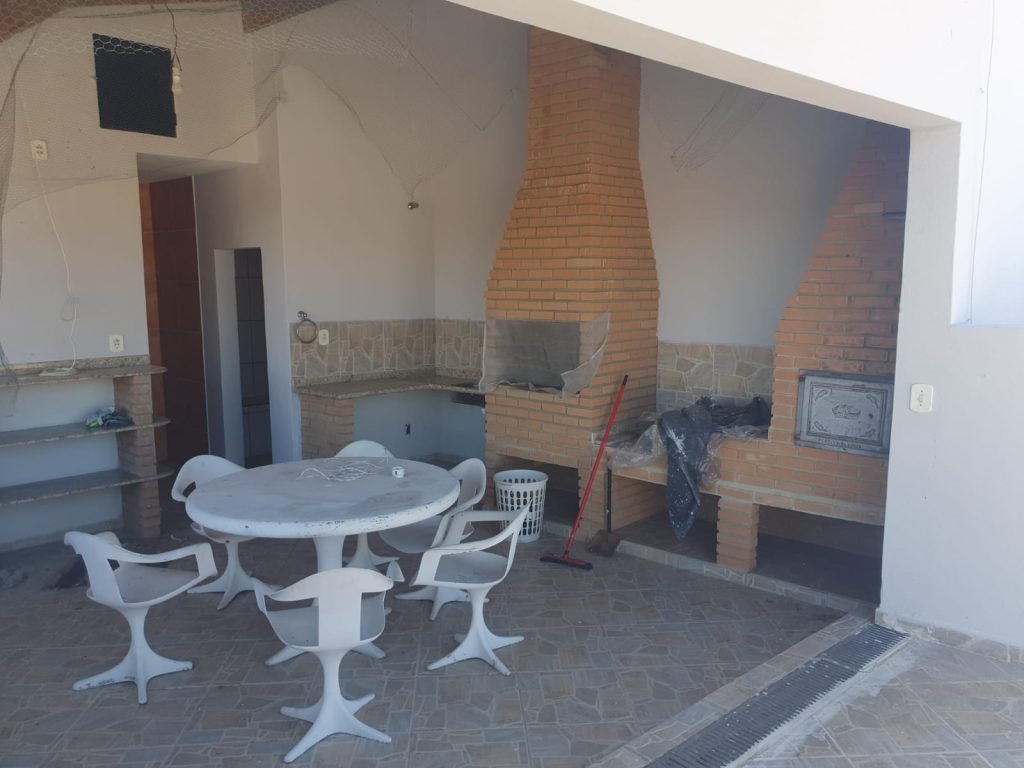 CASA NO CENTRO DA CIDADE