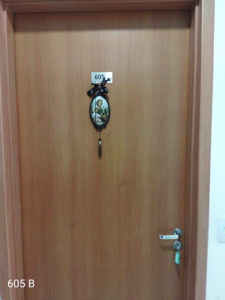 APARTAMENTO 28,8 M² – 5 PESSOAS – NO CONDOMÍNIO DA FÉ