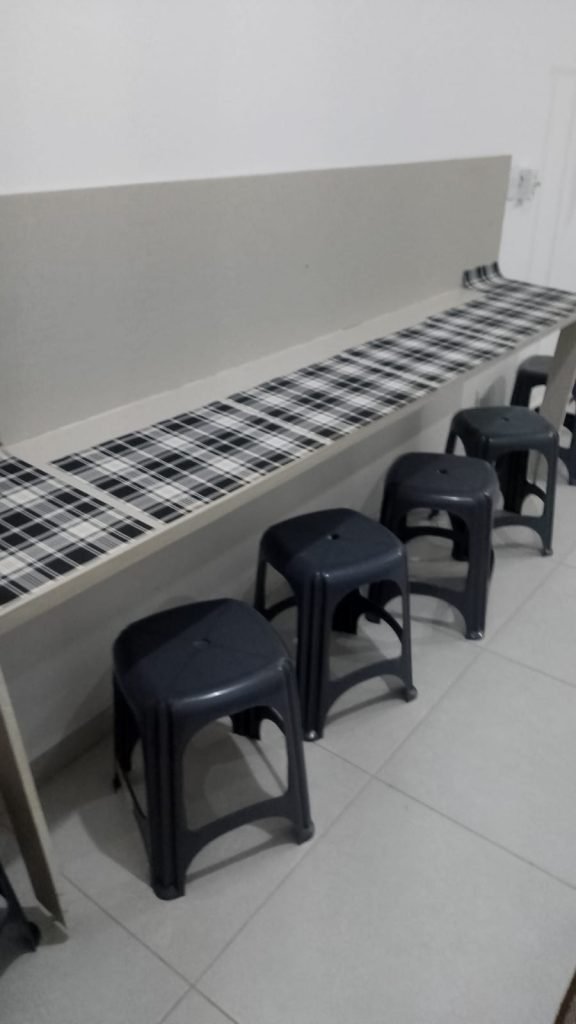 APARTAMENTO PARA 5 PESSOAS NO CONDOMÍNIO DA FÉ COM VAGA DE GARAGEM