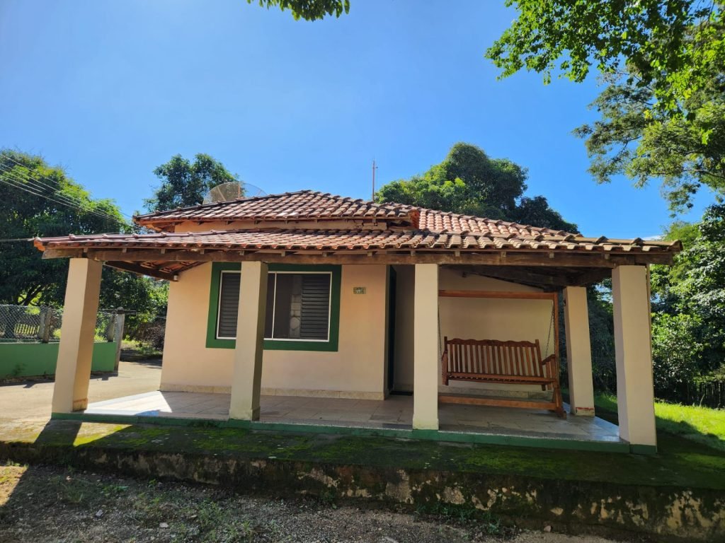 CASA DE CAMPO – ESTRADA ASFALTADA – 8 MINUTOS DA CANÇÃO NOVA