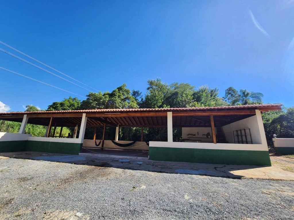 CASA DE CAMPO – ESTRADA ASFALTADA – 8 MINUTOS DA CANÇÃO NOVA