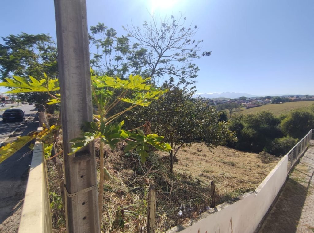 IMPERDÍVEL!!!  TERRENO COM 1000m² – NA SARAH KUBITSCHEK – NEGOCIÁVEL