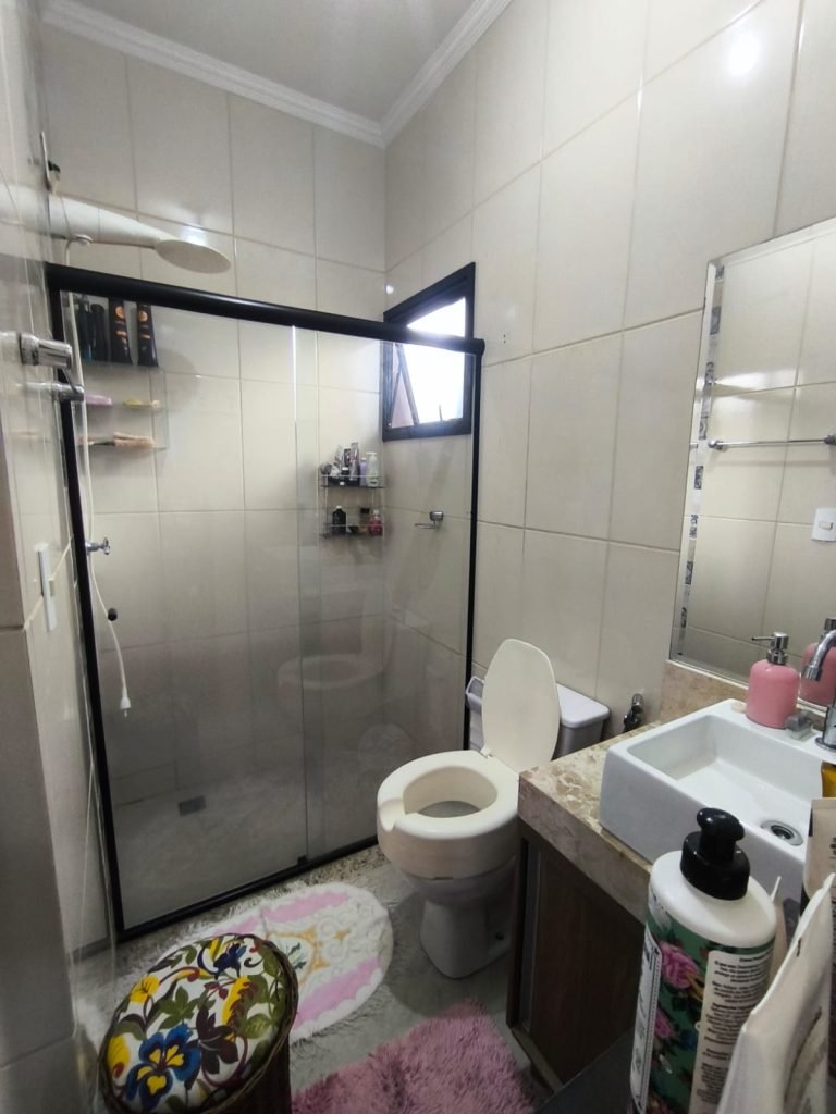 CASA DE ALTO PADRÃO NO CONDOMÍNIO NOVA CACHOEIRA