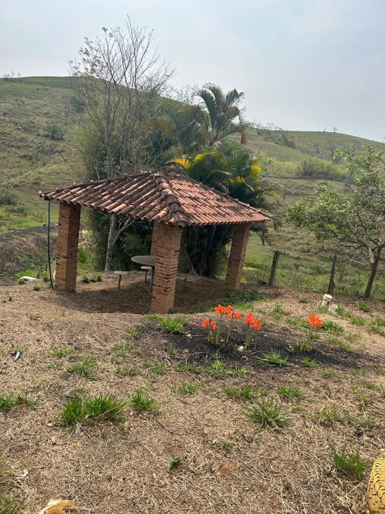 Linda chácara proximo à Canção Nova