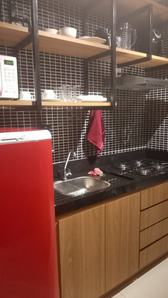 “Apto Premium no Condomínio da Fé: Wi-Fi Gratuito e Vaga Privativa a 3 Minutos a Pé da Canção Nova!”